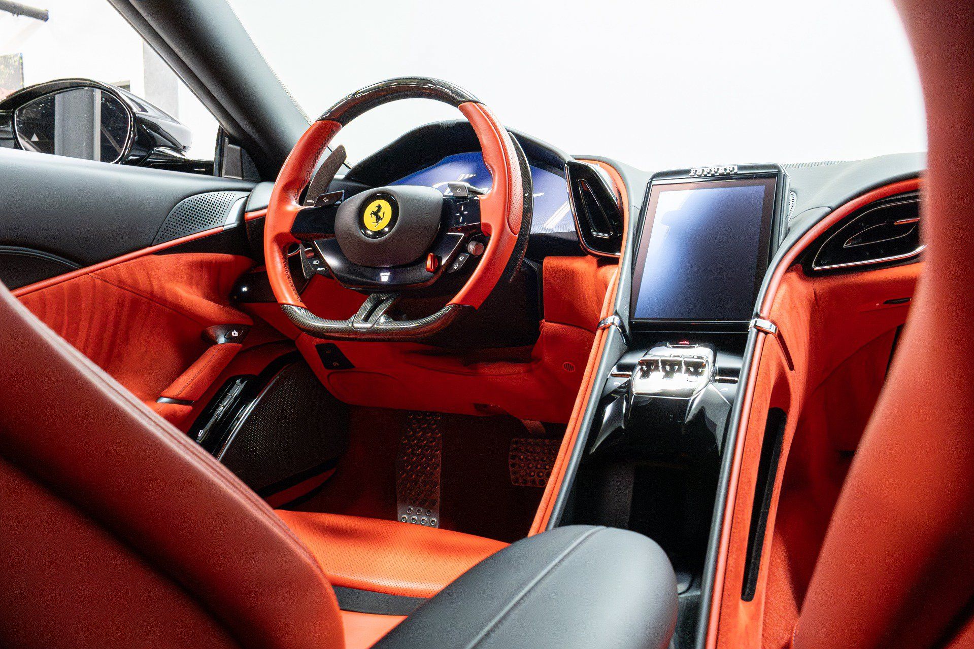 Used 2022 Ferrari Roma RWD image 30