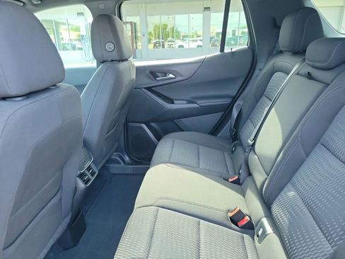 Used 2025 Chevrolet Equinox LT AWD/4WD image 12