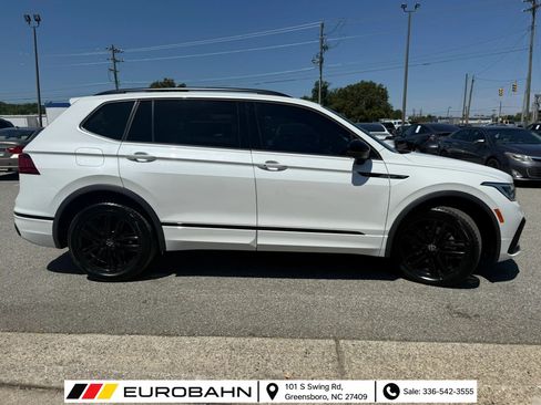 Used 2022 Volkswagen Tiguan SE R-Line FWD image 6