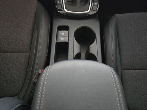 Used 2024 Kia Seltos S image 34