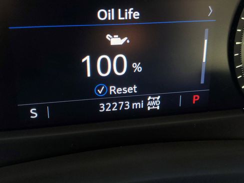 Used 2023 Cadillac XT4 Luxury w/ Cold Weather Package image 25