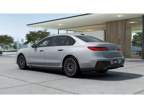 New 2026 BMW 740i xDrive image 2