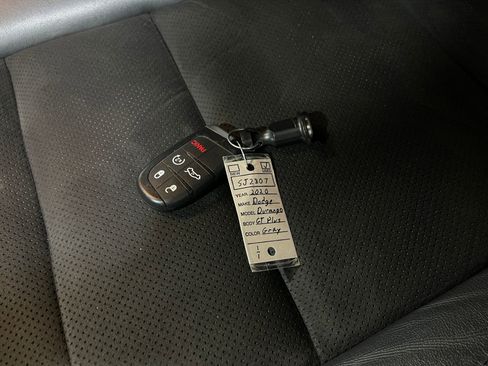 Used 2020 Dodge Durango GT image 37