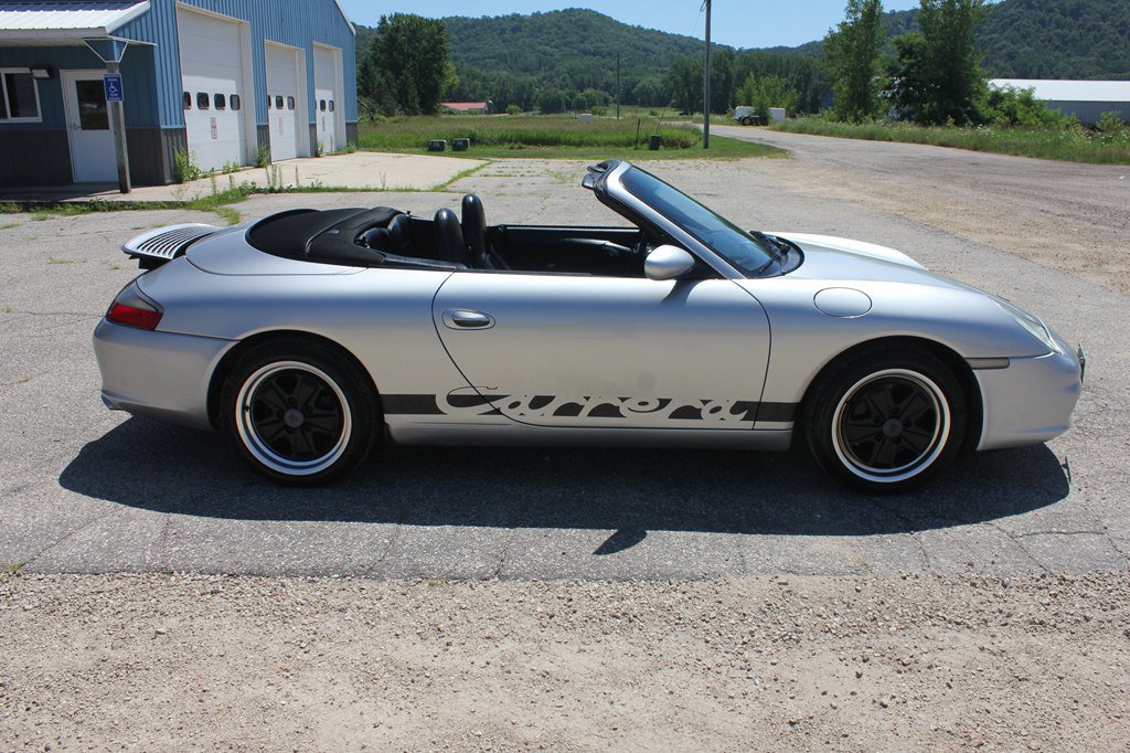 Used 2004 Porsche 911 Carrera RWD image 12