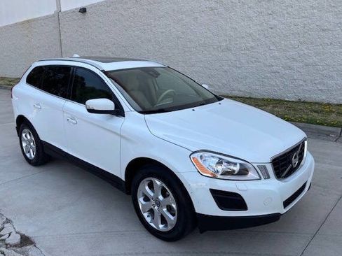 Used 2013 Volvo XC60 3.2 image 3