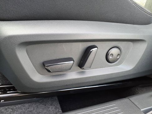 New 2026 Nissan Rogue SV image 4