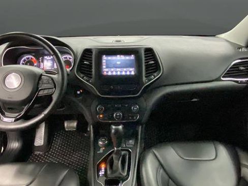 Used 2020 Jeep Cherokee Latitude Plus AWD/4WD image 13