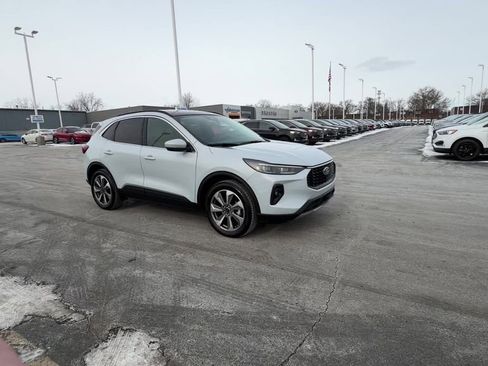 Used 2025 Ford Escape Platinum image 55