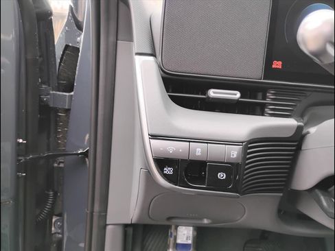 New 2026 Hyundai Ioniq 5 SE image 20