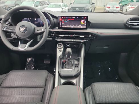 Used 2024 Dodge Hornet GT w/ GT Blacktop Package image 9