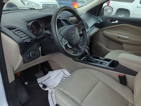 Used 2019 Ford Escape SE image 7