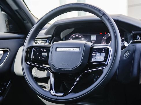 New 2026 Land Rover Range Rover Velar Dynamic SE image 7