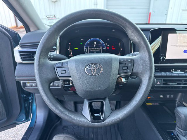 Used 2025 Toyota Camry LE FWD image 29