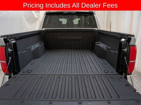 Certified 2024 Toyota Tacoma SR5 AWD/4WD image 5