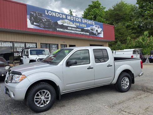 Used 2019 Nissan Frontier SV AWD/4WD image 2