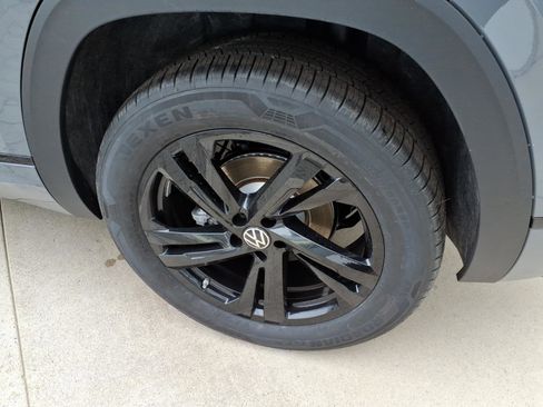New 2026 Volkswagen Atlas Cross Sport SEL R-Line AWD/4WD image 12