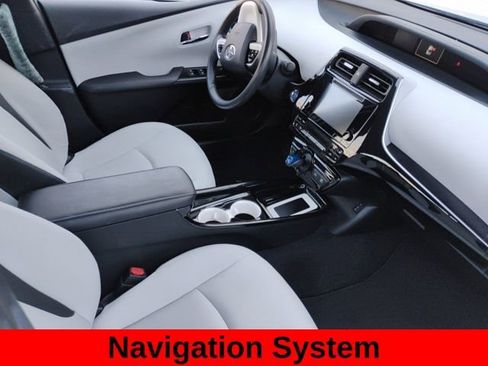 Used 2017 Toyota Prius Four image 8