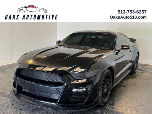 Used 2017 Ford Mustang Coupe RWD image 1