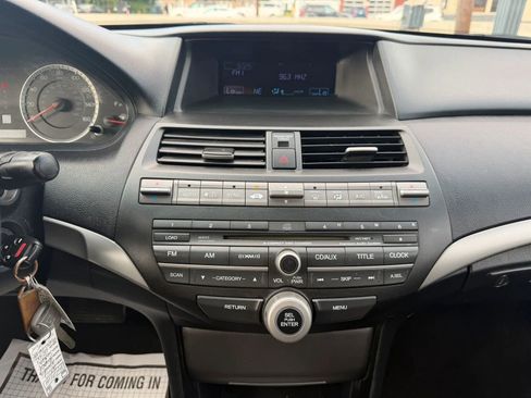 Used 2011 Honda Accord EX-L image 32