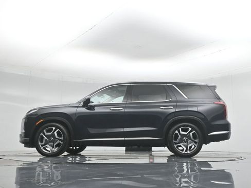 Used 2023 Hyundai Palisade Limited w/ Cargo Package image 55
