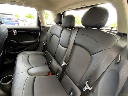 Used 2019 MINI Cooper S image 21