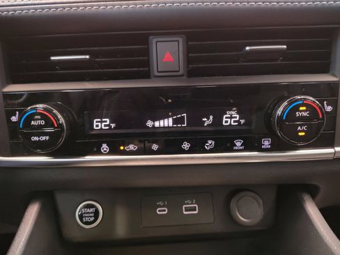 Certified 2023 Nissan Rogue SV w/ SV Premium B Package image 19