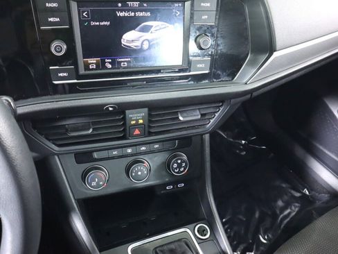 Used 2020 Volkswagen Jetta S w/ Driver Assistance Package image 15