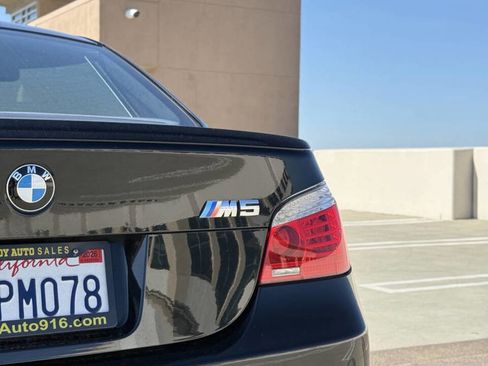 Used 2010 BMW M5 RWD image 53