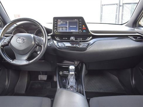 Used 2019 Toyota C-HR XLE FWD image 13