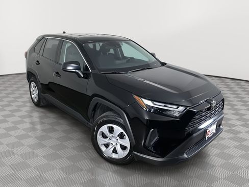 Used 2024 Toyota RAV4 LE image 9