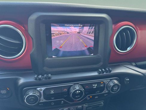 Used 2021 Jeep Gladiator Rubicon w/ Safety Group image 8