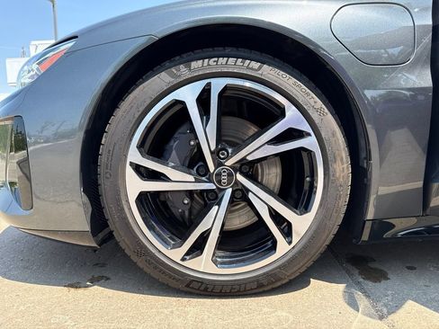 Used 2023 Audi e-tron GT Premium Plus w/ Performance Package AWD/4WD image 27