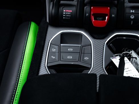 Used 2023 Lamborghini Urus Performante image 36