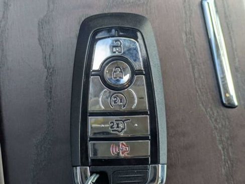 Used 2023 Lincoln Navigator Reserve AWD/4WD image 32