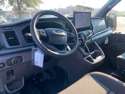 New 2025 Ford Transit 350 XLT image 12