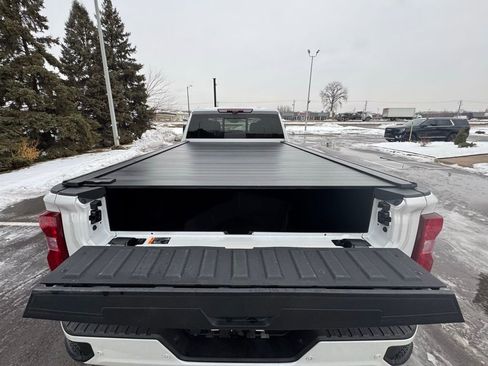 Used 2023 Chevrolet Silverado 3500 High Country image 12