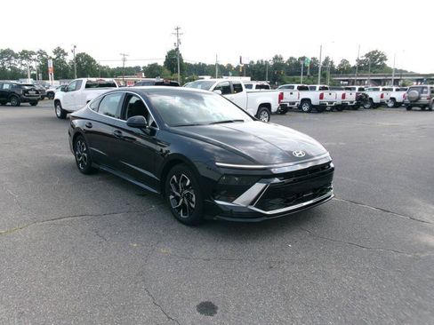 Used 2024 Hyundai Sonata SEL FWD image 4