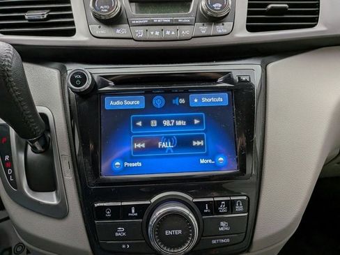 Used 2016 Honda Odyssey Touring image 21