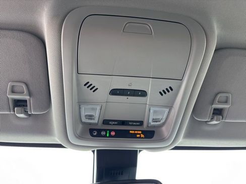 Used 2023 GMC Terrain AT4 image 22