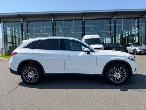 Used 2026 Mercedes-Benz GLC 300 4MATIC image 8