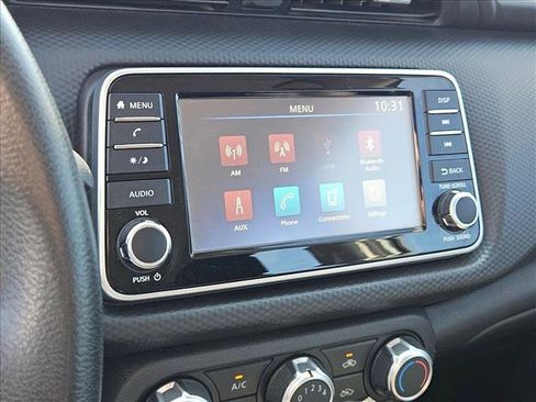 Used 2022 Nissan Kicks S image 12