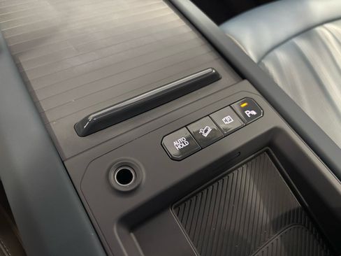 Used 2024 Kia EV9 GT-Line image 35