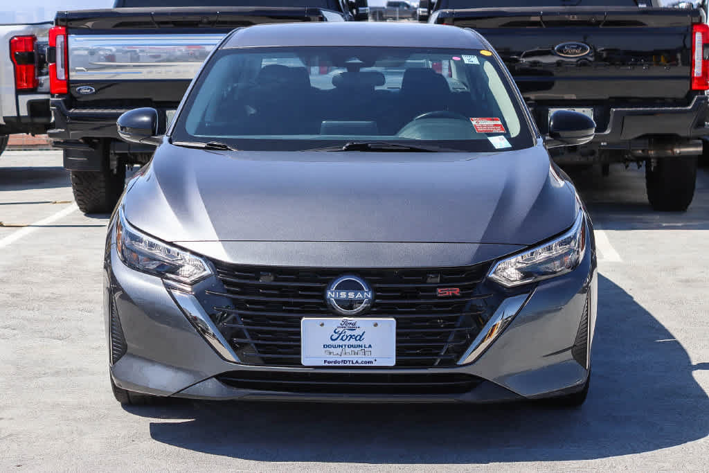 Used 2025 Nissan Sentra SR FWD image 2