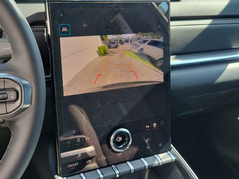 New 2027 GMC Terrain Elevation FWD image 29