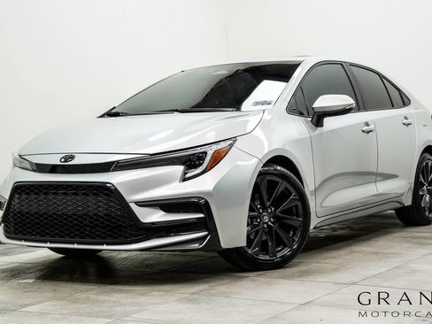 Used 2024 Toyota Corolla XSE FWD image 1
