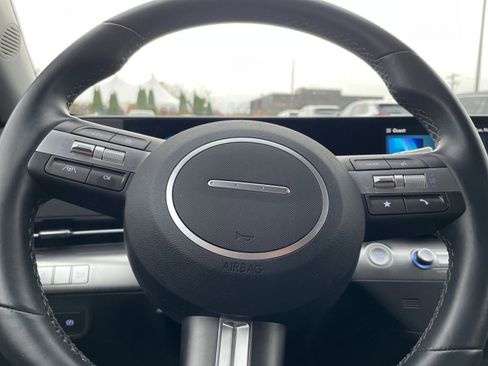 Used 2025 Hyundai Kona SEL image 28