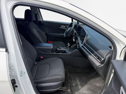 Used 2024 Kia Sportage LX AWD/4WD image 25