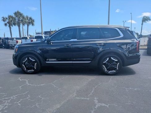 Used 2025 Kia Telluride S FWD image 7
