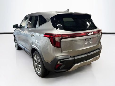 Used 2024 Kia Seltos LX AWD/4WD image 5