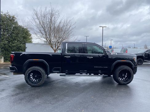 Used 2023 GMC Sierra 2500 Denali image 10
